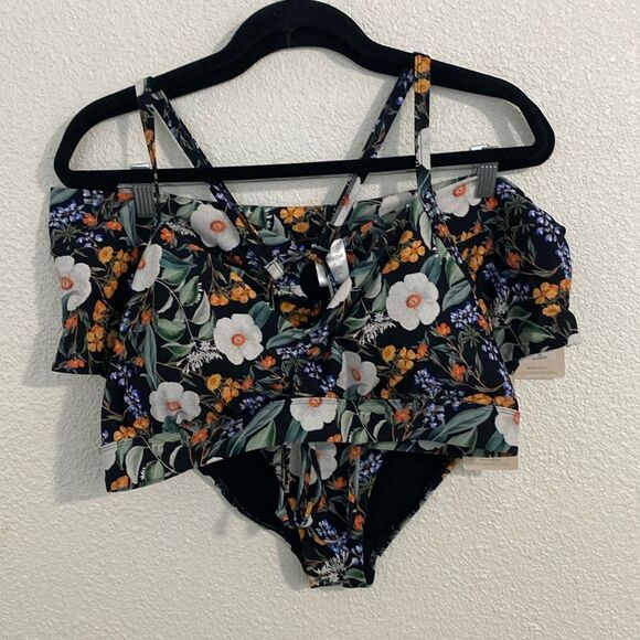 NWT- Body Glove- Two piece swimsuit-Drew top, Woodstock bottoms- Size 3X - Picture 4 of 16